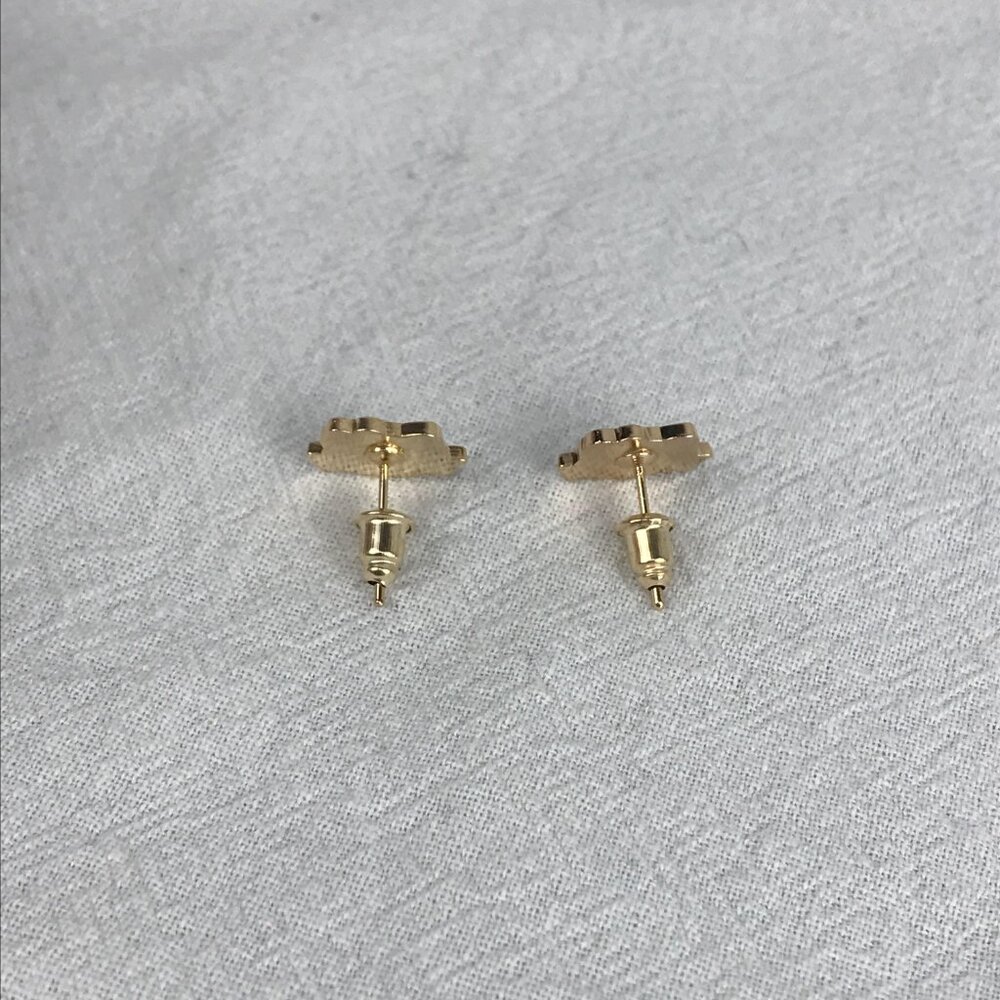 ๐ Hello Kitty Stud Earrings - Picture 3 of 4